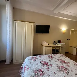 rezervați aici