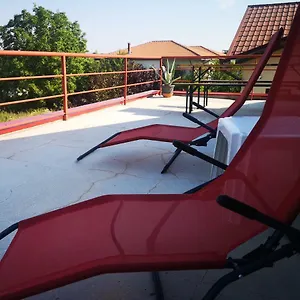 rezervați aici